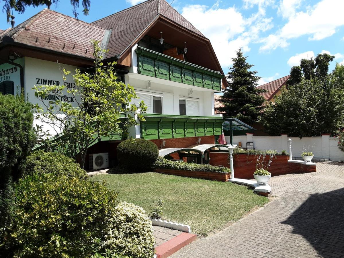 St.Hubertus Vendèglő&Panzió Heviz Exterior foto